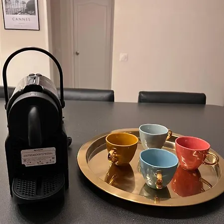 Daire Les Arenes - Centre, 2 Pieces Recemment Renove De 45 M2 Avec Sa Terrasse De 10 M2 Cannes