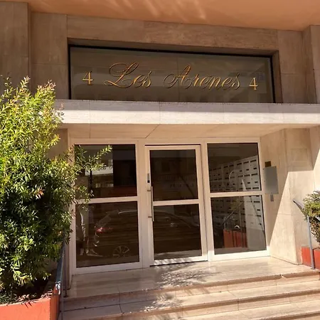 Les Arenes - Centre, 2 Pieces Recemment Renove De 45 M2 Avec Sa Terrasse De 10 M2 Cannes