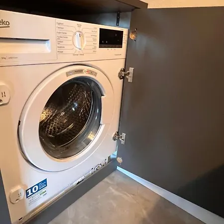 Les Arenes - Centre, 2 Pieces Recemment Renove De 45 M2 Avec Sa Terrasse De 10 M2 Cannes