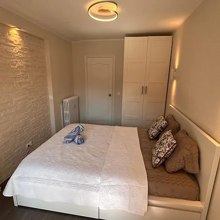 Les Arenes - Centre, 2 Pieces Recemment Renove De 45 M2 Avec Sa Terrasse De 10 M2 Cannes