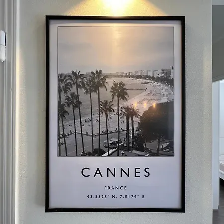 Daire Les Arenes - Centre, 2 Pieces Recemment Renove De 45 M2 Avec Sa Terrasse De 10 M2 *