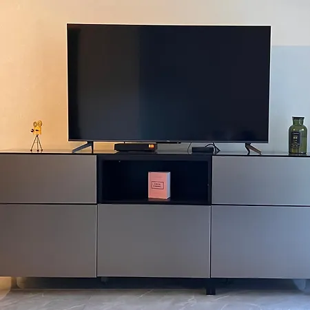 Les Arenes - Centre, 2 Pieces Recemment Renove De 45 M2 Avec Sa Terrasse De 10 M2 Daire Cannes